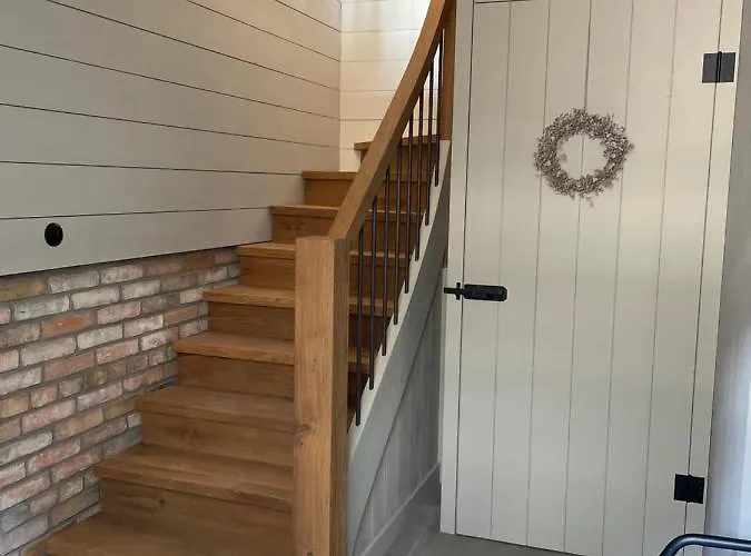 Lark Wanzleben-Borde